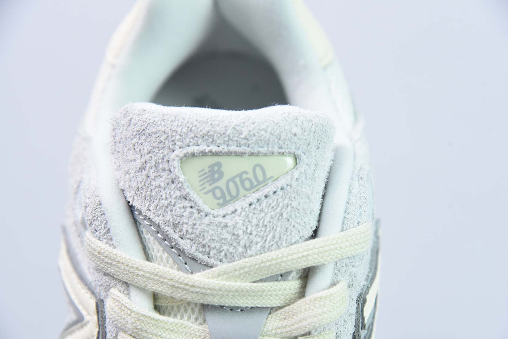 New Balance 9060 'Quartz Grey' (Pronta Entrega)