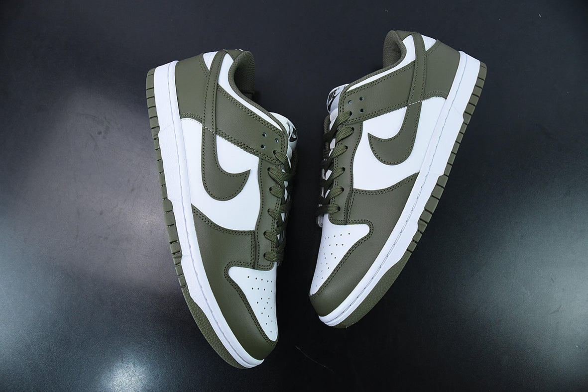 Nike Dunk Low 'Medium Olive' (Pronta Entrega)